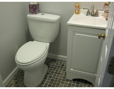 4 Bayberry Ln unit 4, Worcester, MA 01602 - photo 5