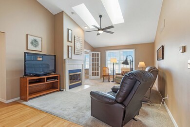 2521 Windward Blvd unit 2521, Champaign, IL 61821 - photo 6