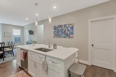 5 Montgomery Ave unit 1, Somerville, MA 02145 - photo 3