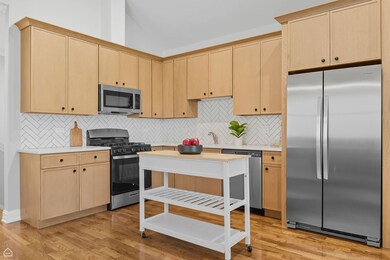 unlisted-address, Chicago, IL 60624 - photo 4