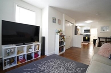 649 E 7th St unit 3, Boston, MA 02127 - photo 5