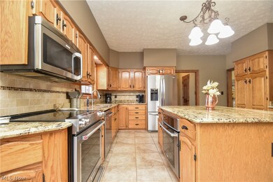 15300 Strader Rd, East Liverpool, OH 43920 - photo 6