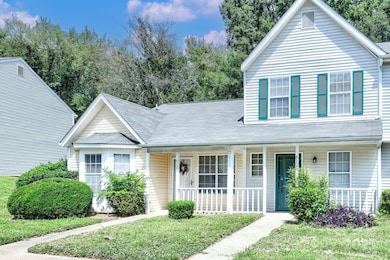 6129 Windsor Gate Ln, Charlotte, NC 28215 - photo 2