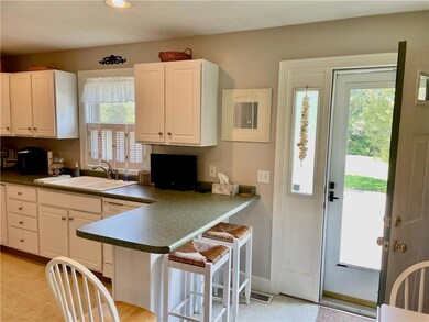 60 Charles Dr unit 2, Tiverton, RI 02878 - photo 3