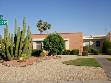 10501 W Ocotillo Dr, Sun City, AZ 85373 - photo 2