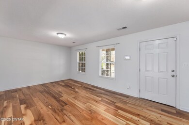 Living room 2