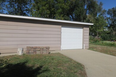 Detached garage