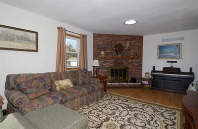 658 French Glen, Oregon, WI 53575 - photo 2