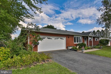 1150 Morris Ln, Slatington, PA 18080 - photo 5