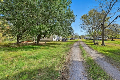 3828 U S 31w, Cottontown, TN 37048 - photo 2