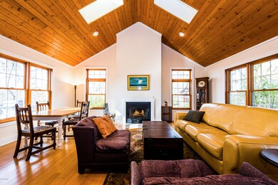 Three Oaks-108