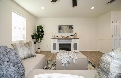 809 Barry Ln, Cleburne, TX 76031 - photo 5