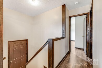 24 Harmon Cir, Asheville, NC 28803 - photo 4