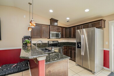 1209 Crown Ave, Central Point, OR 97502 - photo 7