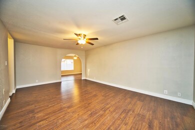 7942 W Heatherbrae Dr unit 6, Phoenix, AZ 85033 - photo 7