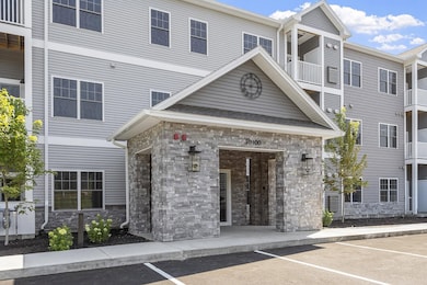 10100 S Willow St unit 207, Manchester, NH 03103 - photo 3