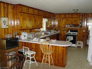 460 Sawyersville Rd, Asheboro, NC 27205 - photo 5