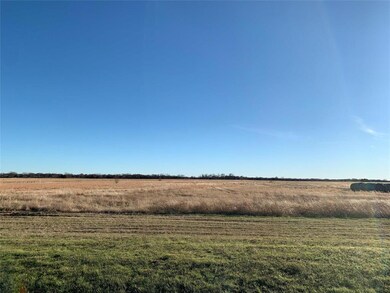 560 W Pecan St, Sadler, TX 76264 - photo 2