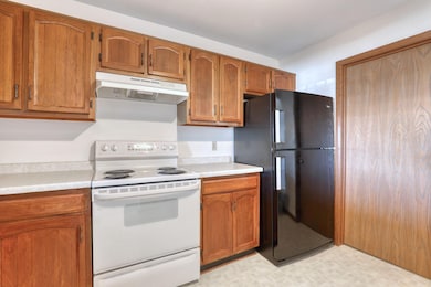 W176N9734 Riversbend Cir E, Germantown, WI 53022 - photo 6