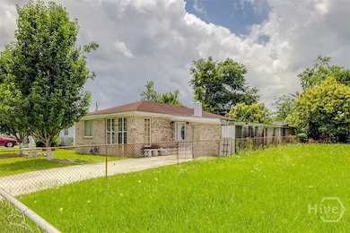 915 Porter St, Savannah, GA 31415 - photo 4