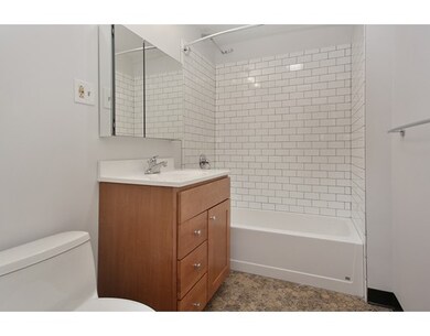 The Braemore unit 702, Boston, MA 02215 - photo 3