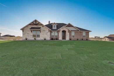 111 Velds Dr, Decatur, TX 76234 - photo 2