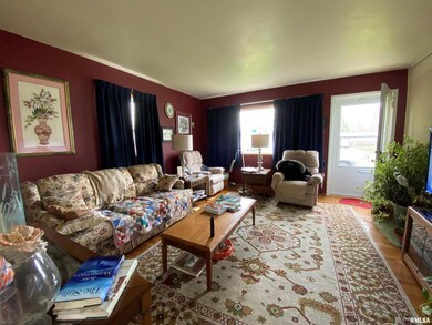 140 Debruler Dr, Lincoln, IL 62656 - photo 5