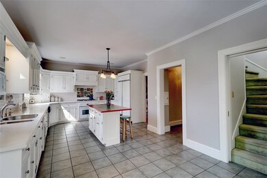 58 Sayles Ave, Pawtucket, RI 02860 - photo 5