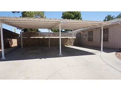 10629 Sombra Verde Dr, El Paso, TX 79935 - photo 2