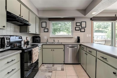 9127 Constance St, Lenexa, KS 66215 - photo 7