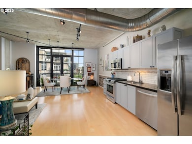 1030 NW 12th Ave unit 422, Portland, OR 97209 - photo 7