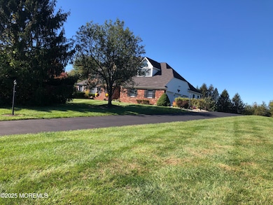 10 Saddlebrook Rd, Millstone Township, NJ 08535 - photo 4