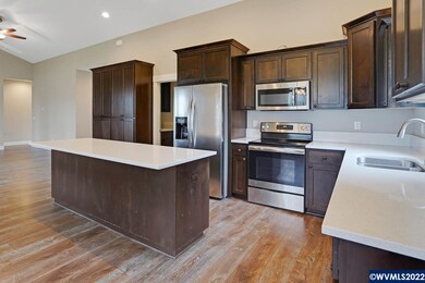 38795 SW 2nd Ave, Scio, OR 97374 - photo 7