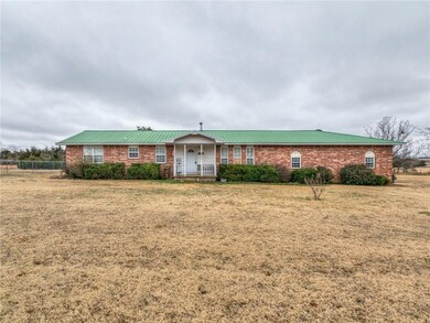 39103 Wolverine Rd, Shawnee, OK 74804 - photo 2