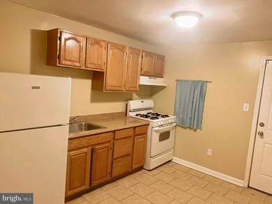 2237 Wilder St, Philadelphia, PA 19146 - photo 5