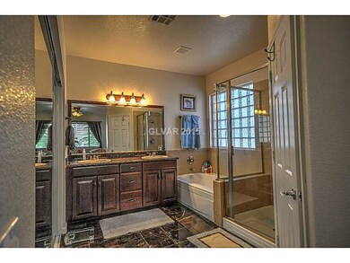 10356 Splendor Ridge Ave, Las Vegas, NV 89135 - photo 3