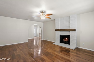 10625 Park View Cir, El Paso, TX 79935 - photo 3