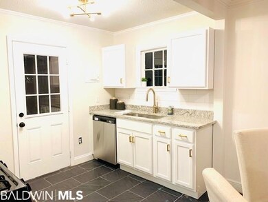 152 Pinehill Dr, Mobile, AL 36606 - photo 7