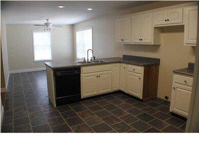 2006 Cluster Dr, Dalton, GA 30721 - photo 3