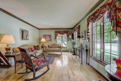 304 Simon Crestway, Waunakee, WI 53597 - photo 5