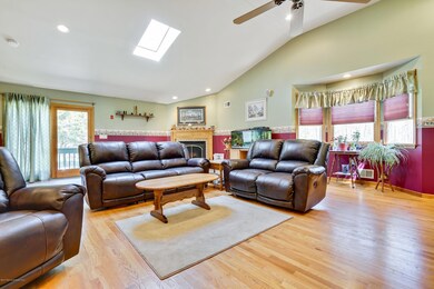 family room 4