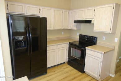 5060 W Glenview Place, Chandler, AZ 85226 - photo 6