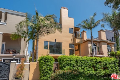 117 Ketch Mall, Marina Del Rey, CA 90292 - photo 2