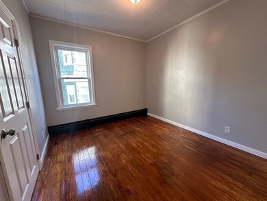 186 Snell St unit 1, Fall River, MA 02721 - photo 3