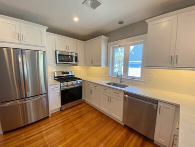 37 Spruce St unit 2, Watertown, MA 02472 - photo 4