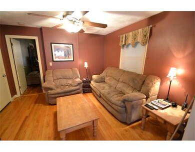 22 Hamlet St, Somerville, MA 02143 - photo 5