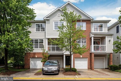 13064 Marcey Creek Rd, Herndon, VA 20171 - photo 2