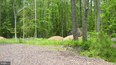 8 Latane Dr, Colonial Beach, VA 22443 - photo 4