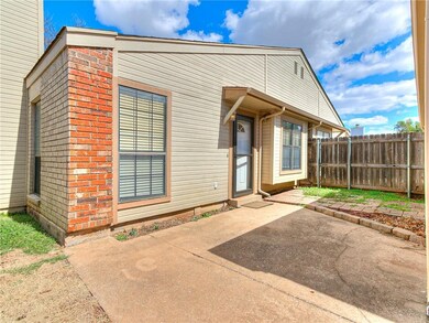 1011 Swan Lake Ct, Edmond, OK 73003 - photo 2