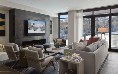 406 E LIVING